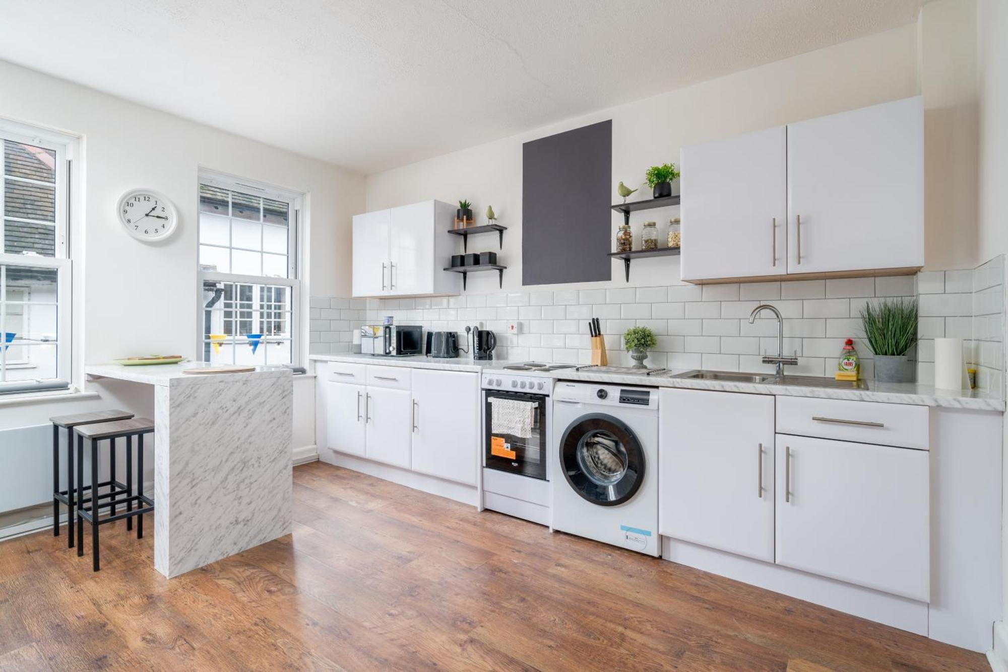Stylish Apartment In The Heart Of Kingston Town Centre Kingston upon Thames  Εξωτερικό φωτογραφία